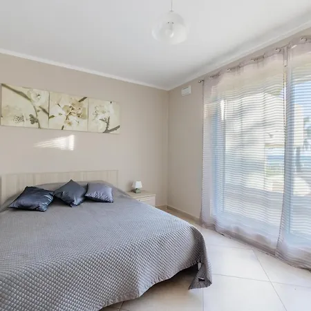 Le Midi 8 By Estates Apartment *