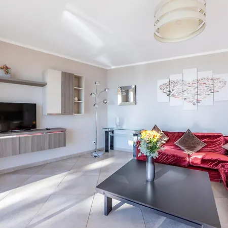 Apartment Le Midi 8 By Estates Cannes