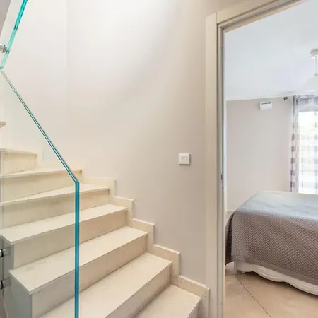 Le Midi 8 By Estates דירה